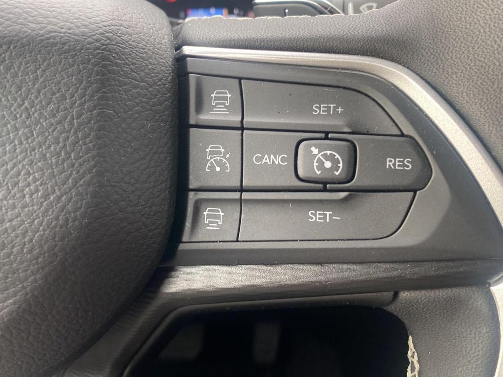 used 2024 Jeep Grand Cherokee car, priced at $30,977