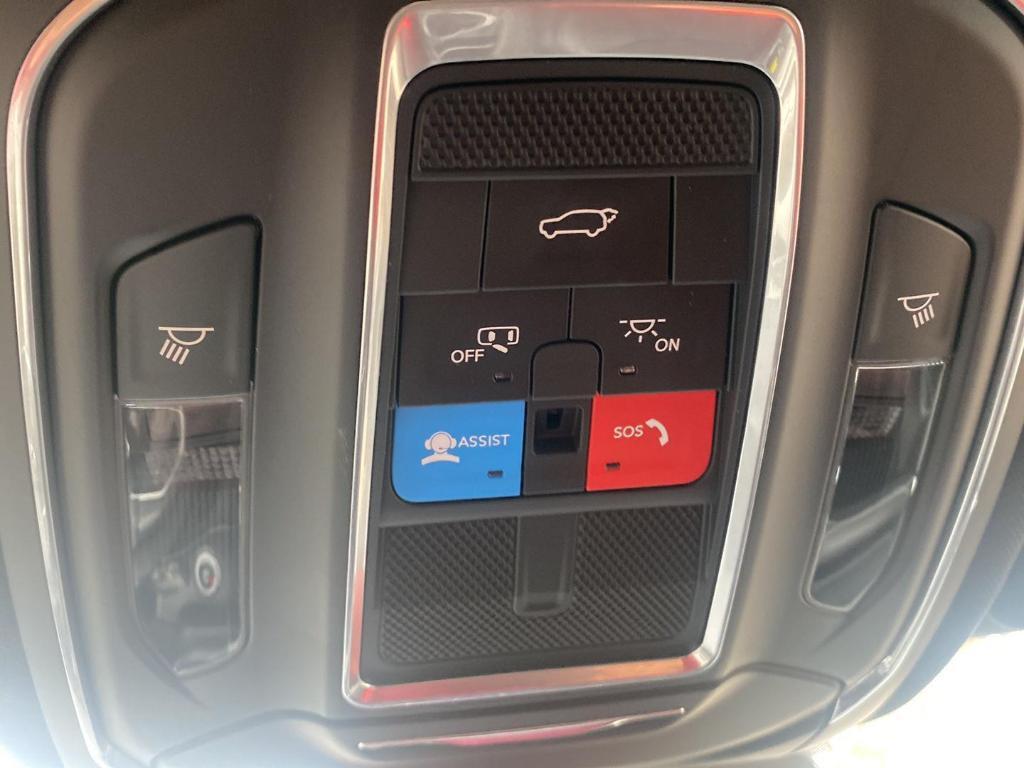 used 2024 Jeep Grand Cherokee car, priced at $30,977