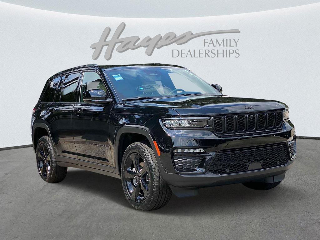 new 2025 Jeep Grand Cherokee car, priced at $47,553