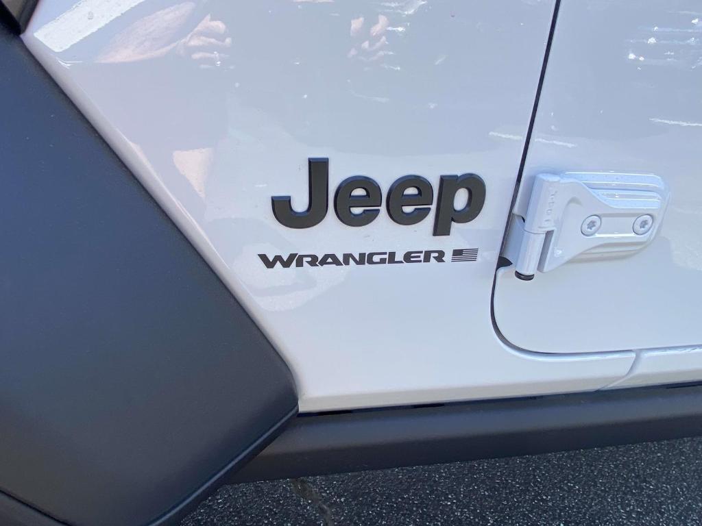 new 2025 Jeep Wrangler car, priced at $54,863