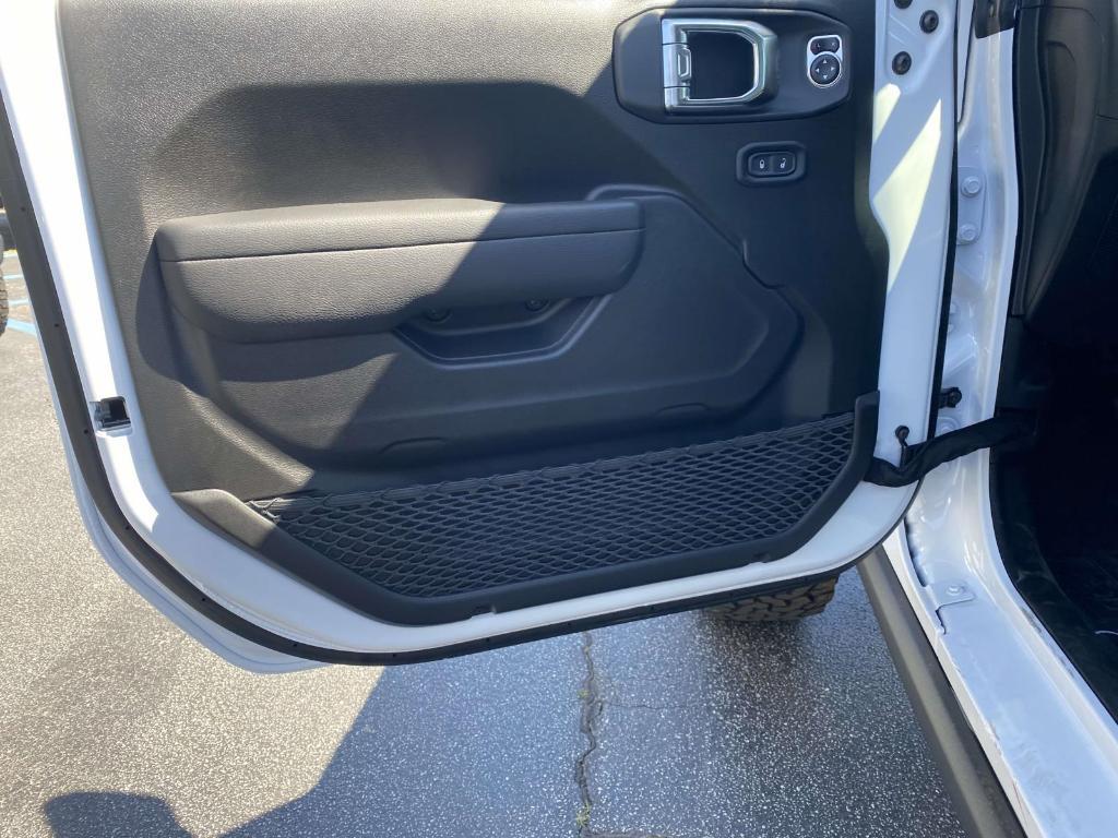 new 2025 Jeep Wrangler car, priced at $54,863