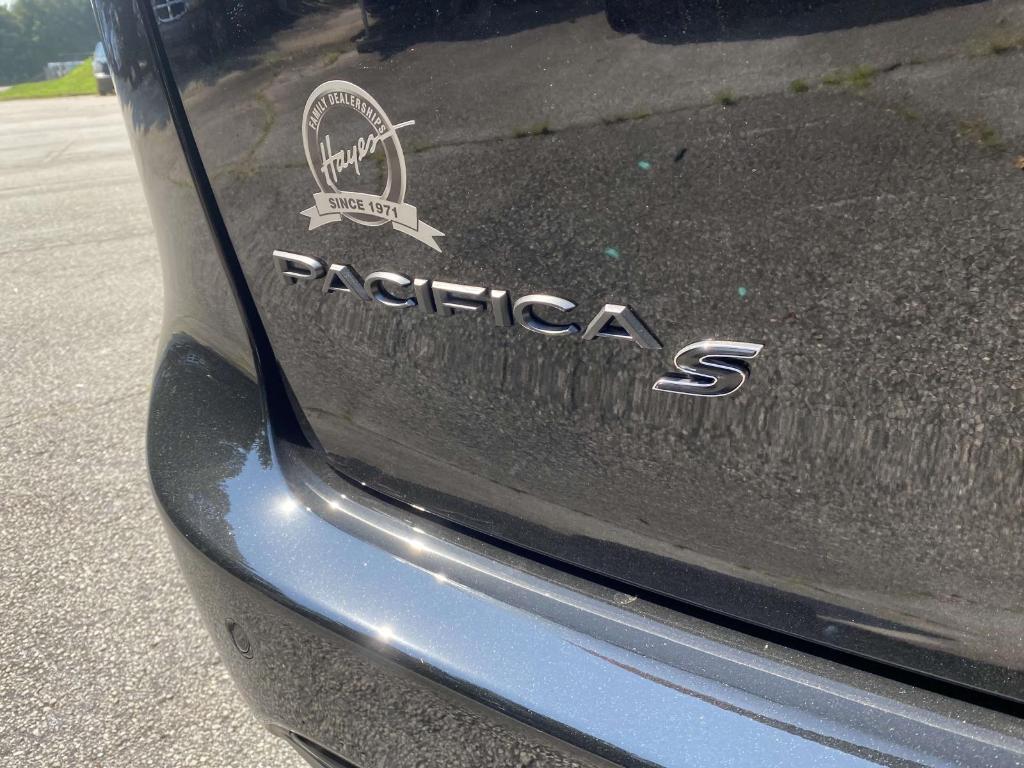 new 2025 Chrysler Pacifica car, priced at $48,738