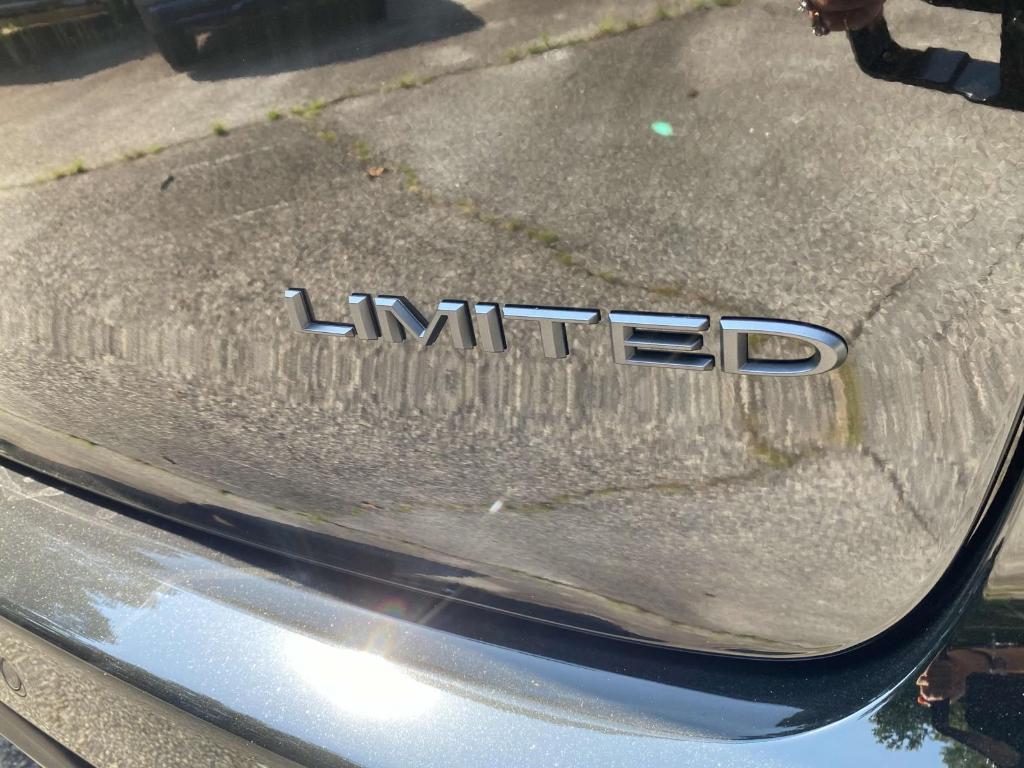 new 2025 Chrysler Pacifica car, priced at $48,738
