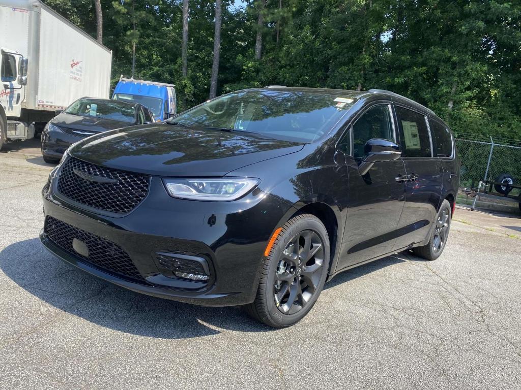 new 2025 Chrysler Pacifica car, priced at $48,738