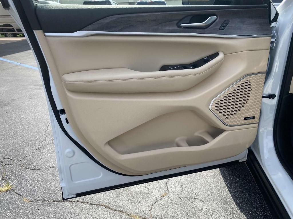 used 2022 Jeep Grand Cherokee 4xe car, priced at $31,500