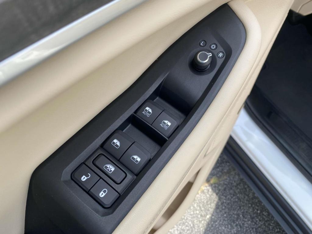 used 2022 Jeep Grand Cherokee 4xe car, priced at $31,500