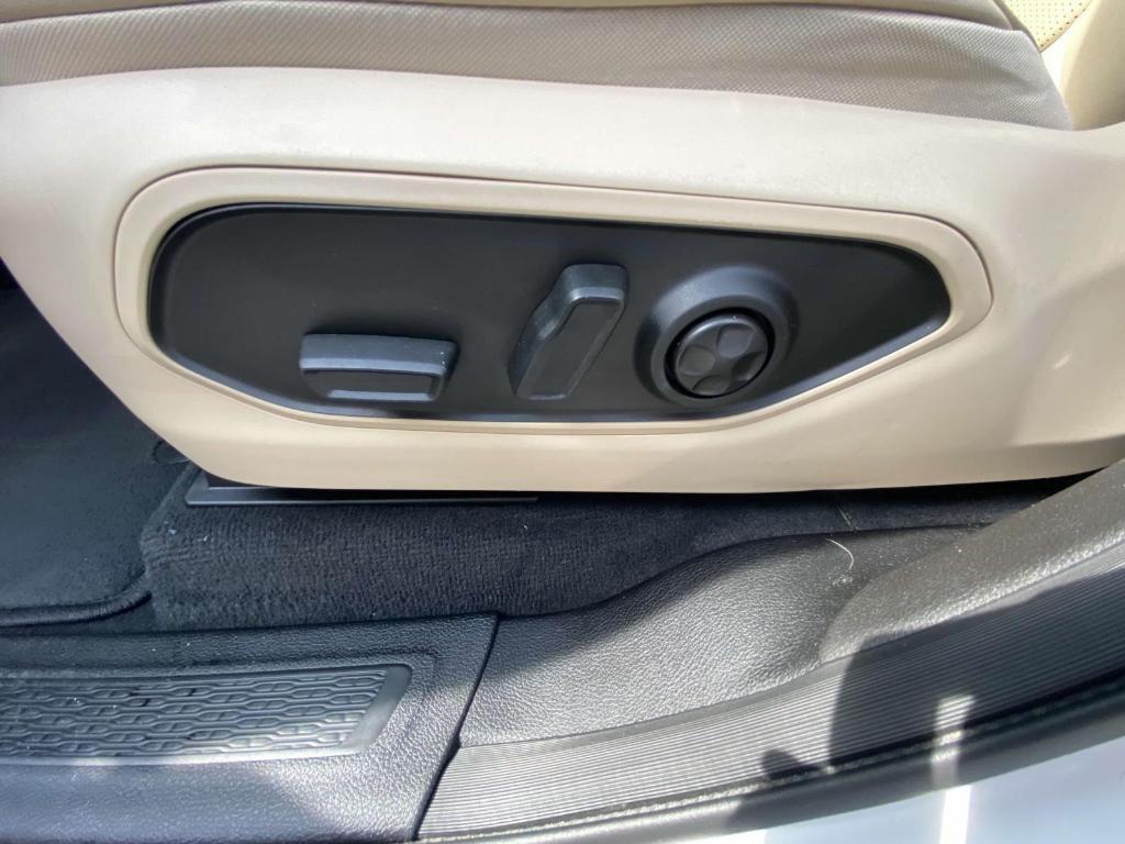 used 2022 Jeep Grand Cherokee 4xe car, priced at $31,500