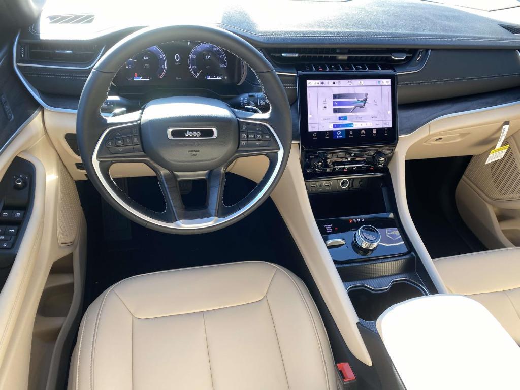 new 2025 Jeep Grand Cherokee car, priced at $49,028