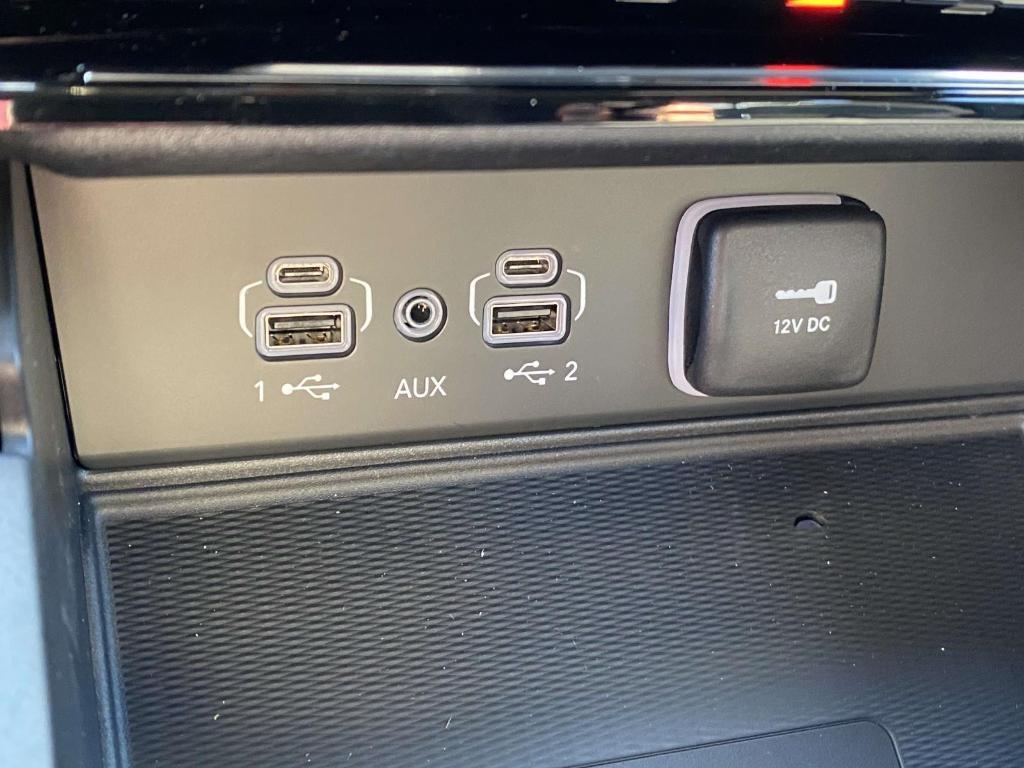 new 2025 Jeep Grand Cherokee car, priced at $40,213