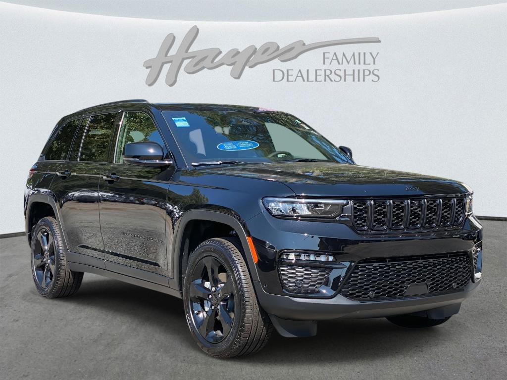 new 2025 Jeep Grand Cherokee car, priced at $47,553