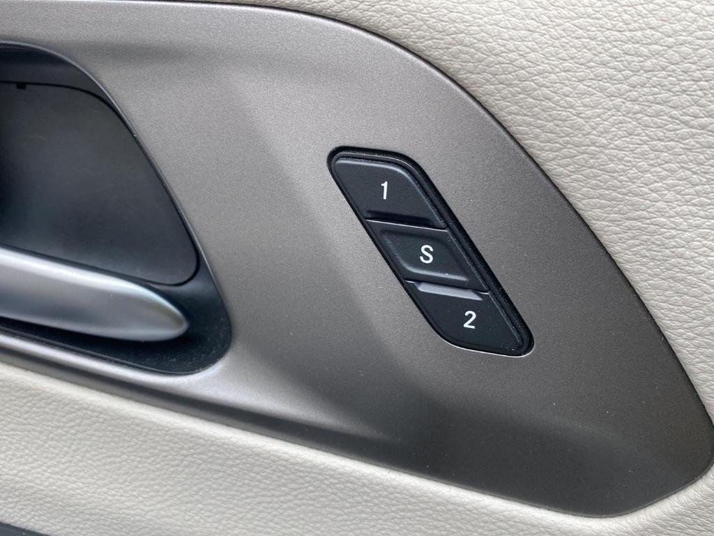 used 2021 Chrysler Pacifica car, priced at $19,231