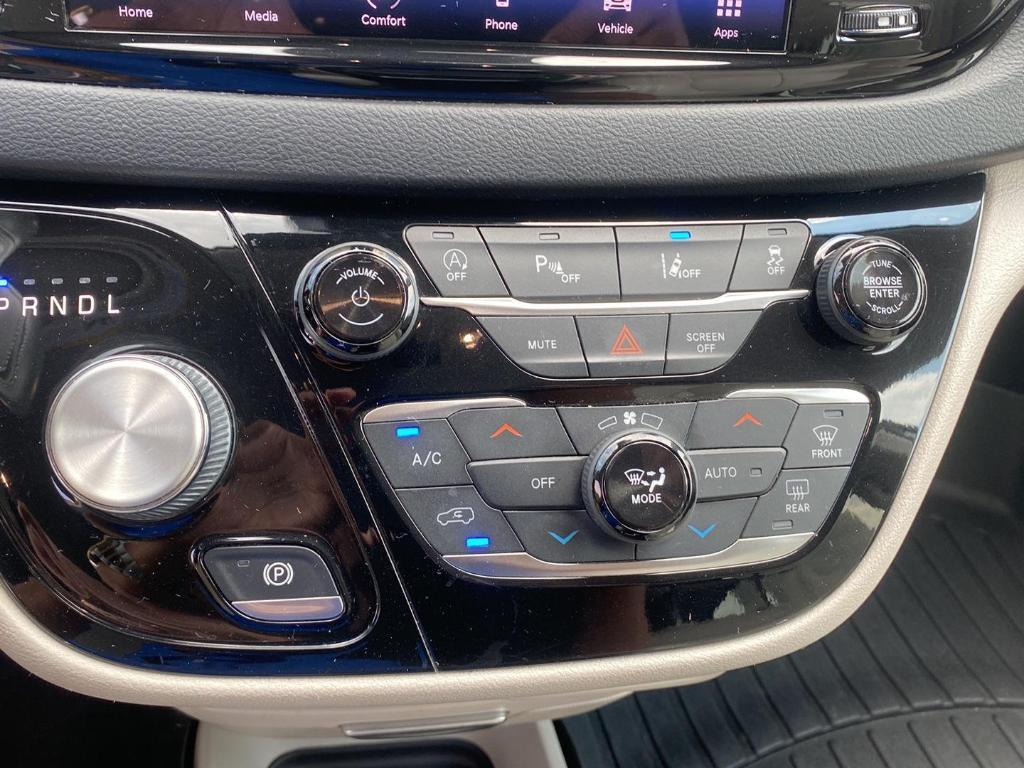 used 2021 Chrysler Pacifica car, priced at $19,231