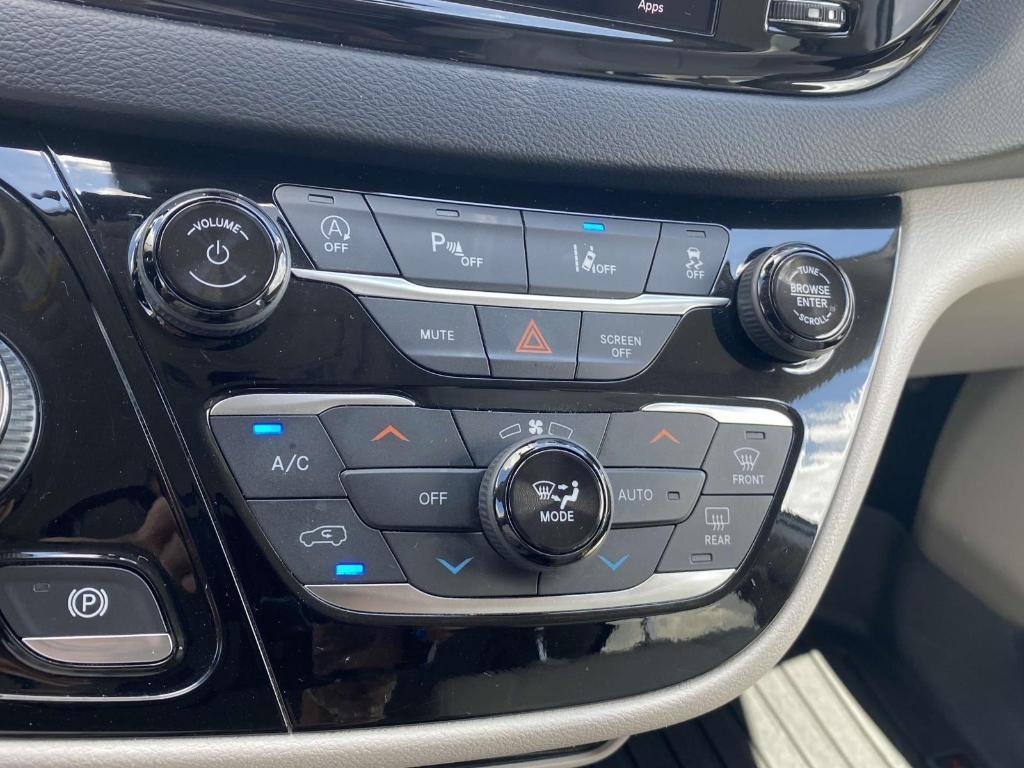 used 2021 Chrysler Pacifica car, priced at $18,999