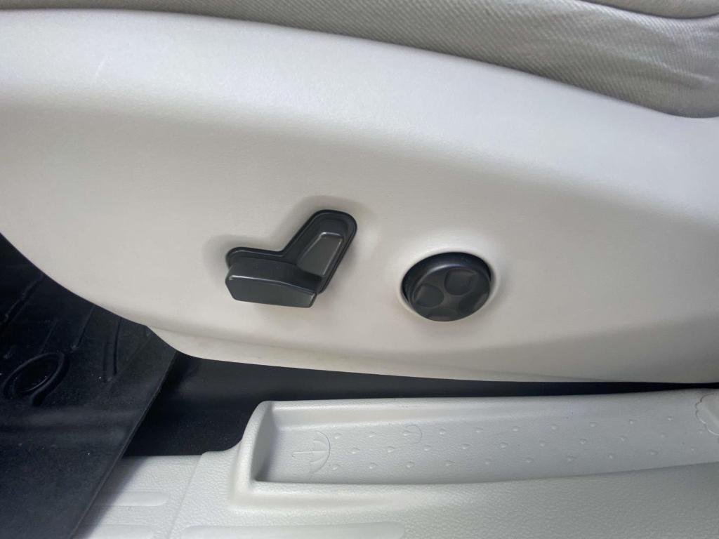 used 2021 Chrysler Pacifica car, priced at $18,999