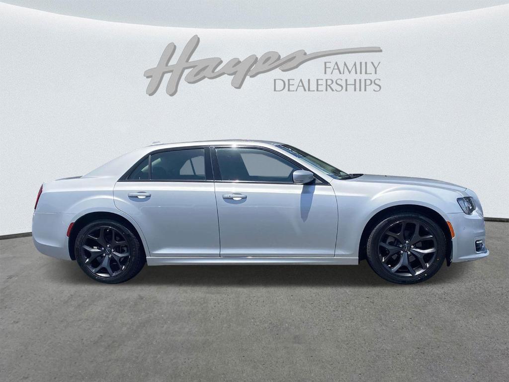used 2022 Chrysler 300 car, priced at $23,637