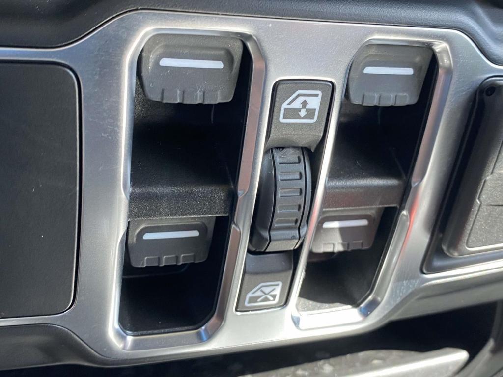 used 2021 Jeep Wrangler Unlimited car, priced at $27,912