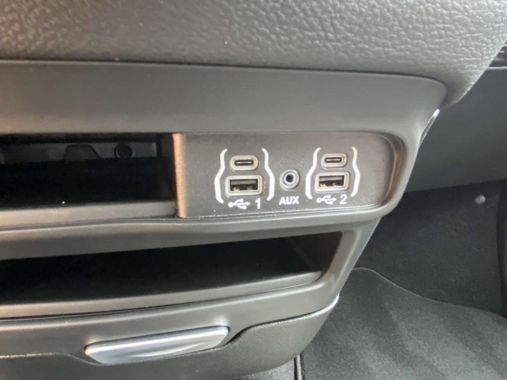 new 2025 Chrysler Pacifica car, priced at $41,618