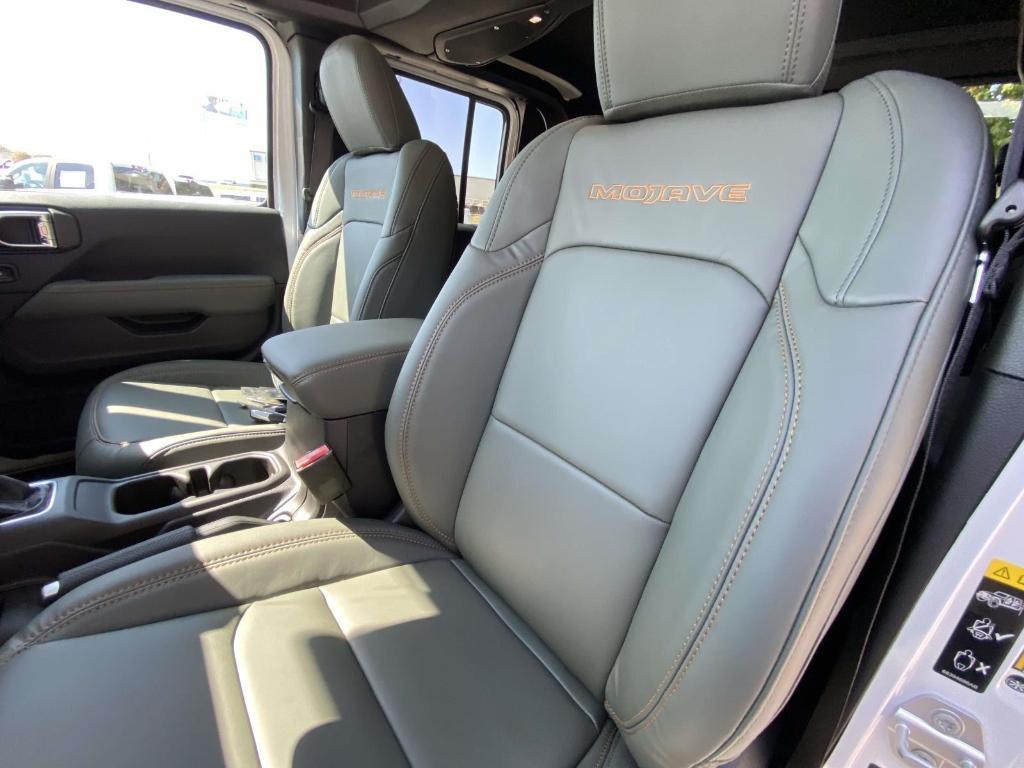 new 2025 Jeep Gladiator car, priced at $54,441