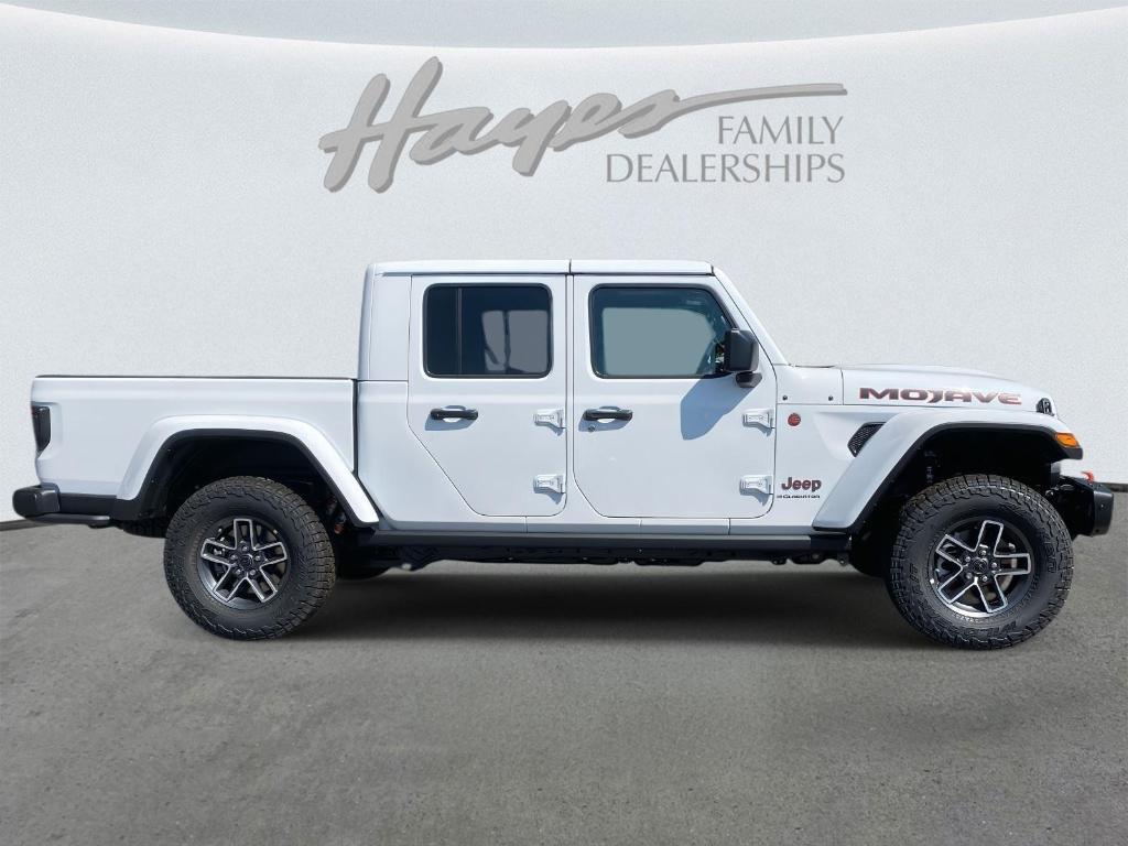 new 2025 Jeep Gladiator car, priced at $54,441