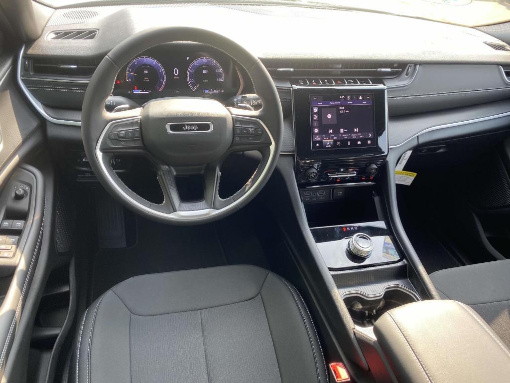 new 2025 Jeep Grand Cherokee car, priced at $34,268