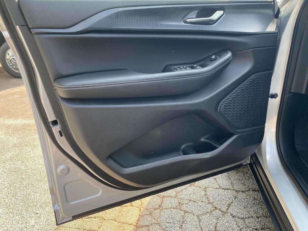 new 2025 Jeep Grand Cherokee car, priced at $34,268