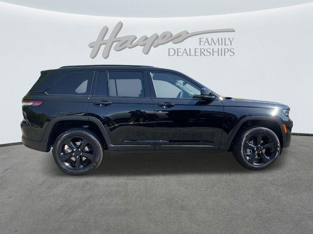 new 2025 Jeep Grand Cherokee car, priced at $49,553