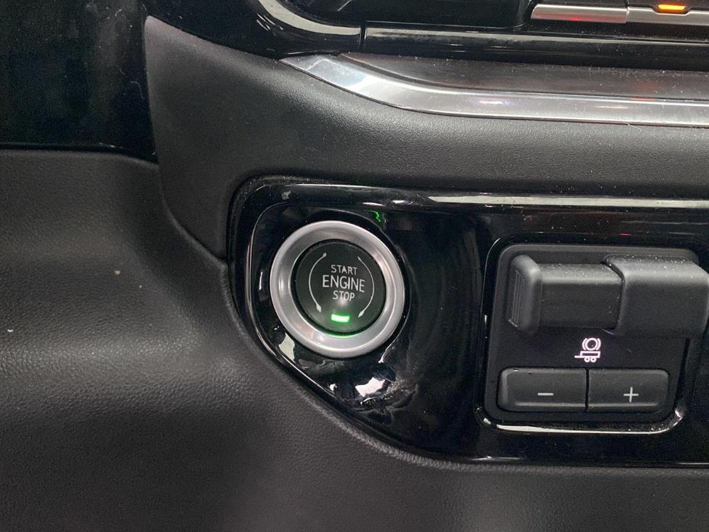 used 2023 GMC Sierra 1500 car, priced at $43,879