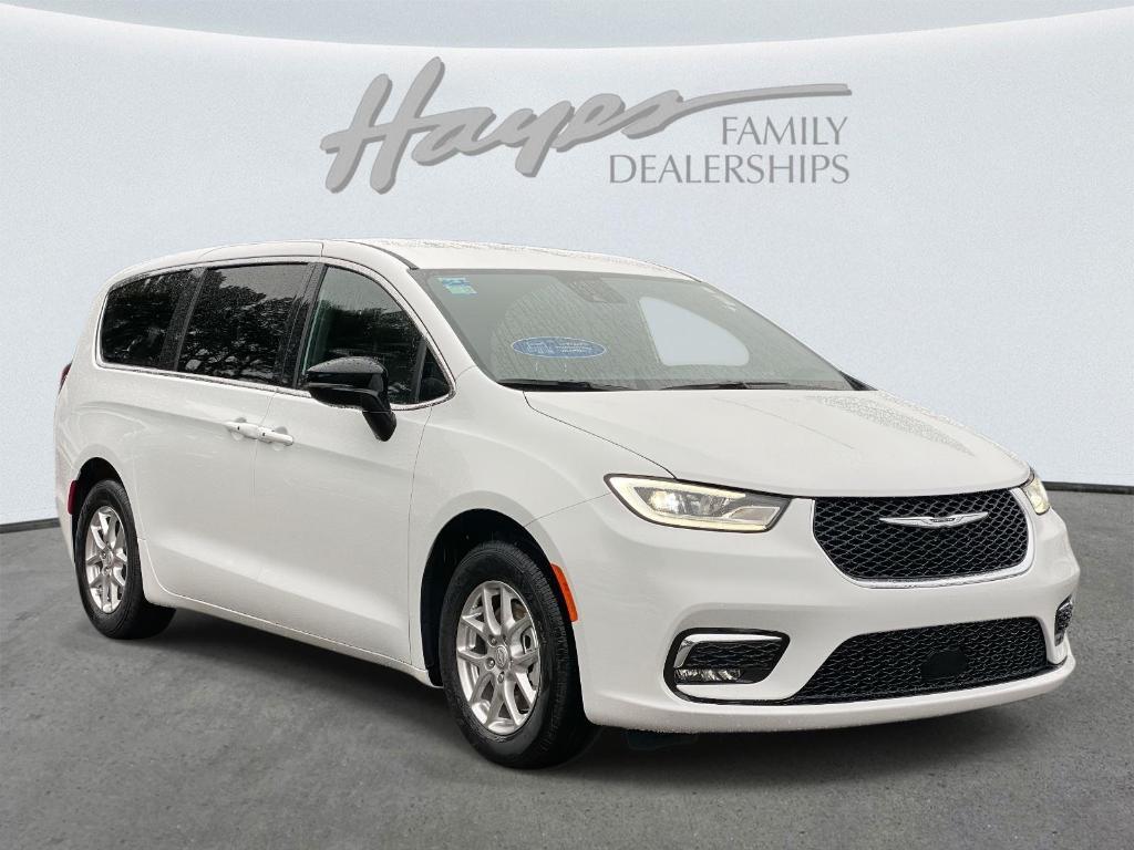 new 2026 Chrysler Pacifica car, priced at $47,127