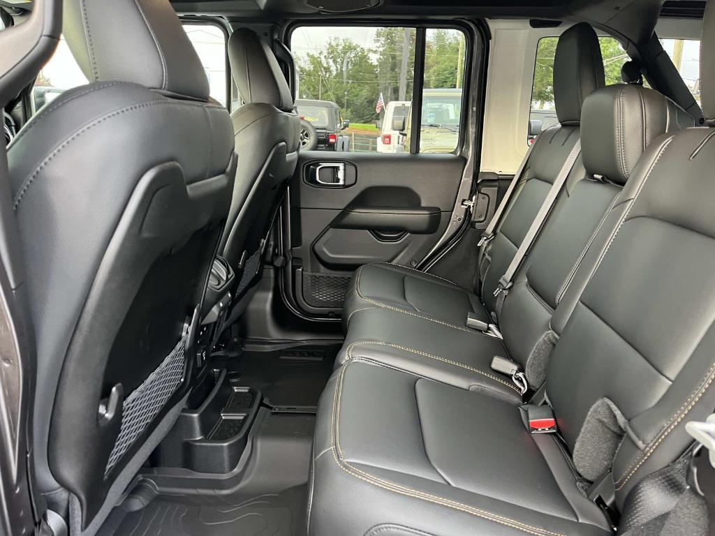 new 2025 Jeep Wrangler car, priced at $54,013