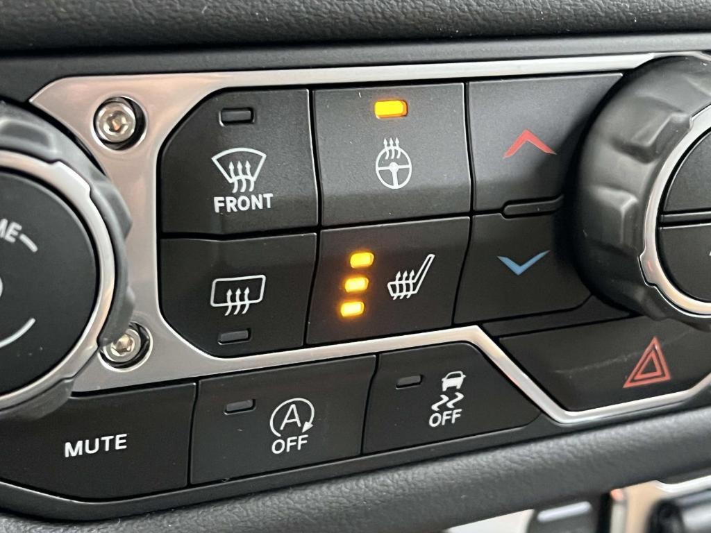new 2025 Jeep Wrangler car, priced at $54,013