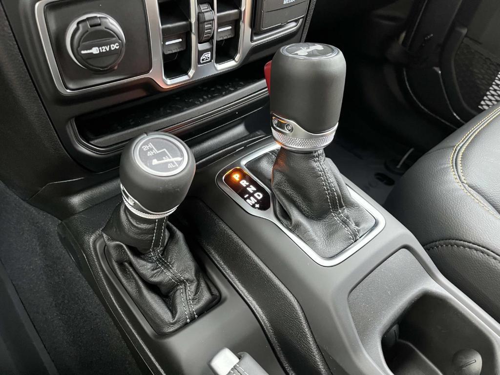new 2025 Jeep Wrangler car, priced at $54,013