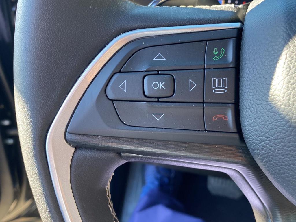 used 2024 Jeep Grand Cherokee car, priced at $30,799