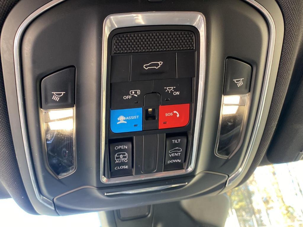 used 2024 Jeep Grand Cherokee car, priced at $30,799