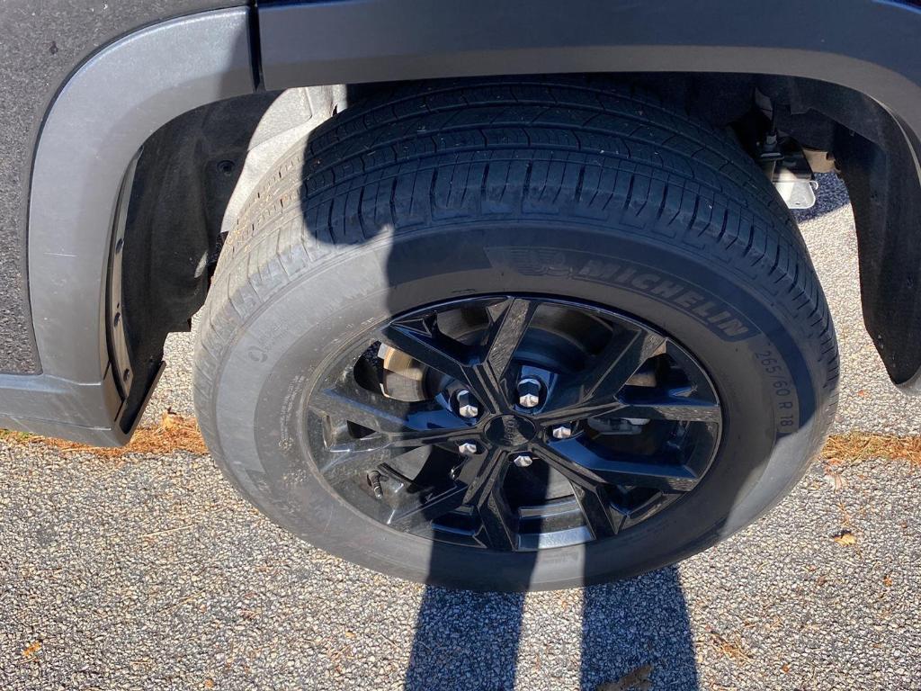 used 2024 Jeep Grand Cherokee car, priced at $30,799