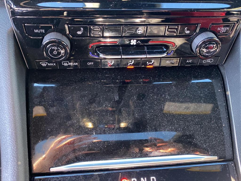 used 2024 Jeep Grand Cherokee car, priced at $30,799