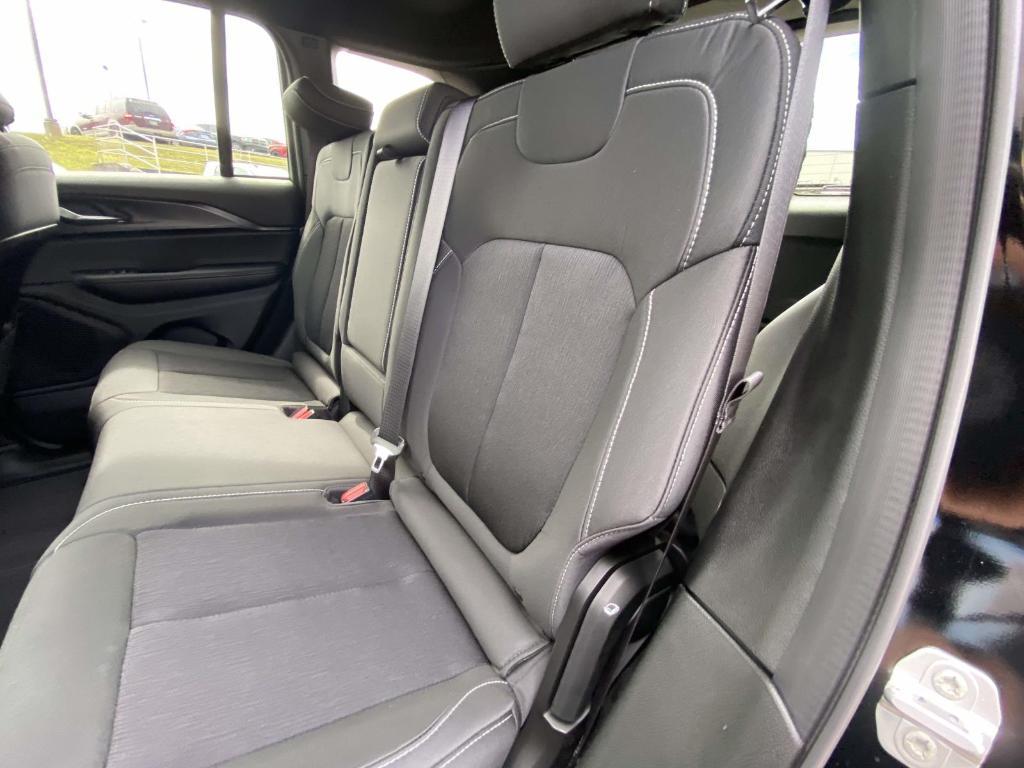 new 2025 Jeep Grand Cherokee car, priced at $38,214