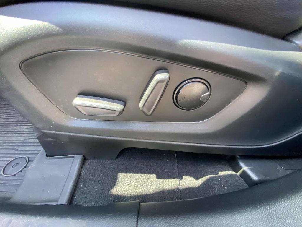 used 2022 Ford Explorer car, priced at $31,456
