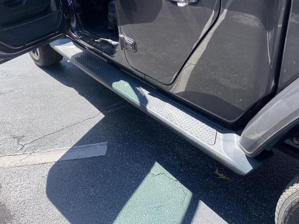 used 2021 Jeep Gladiator car, priced at $35,000