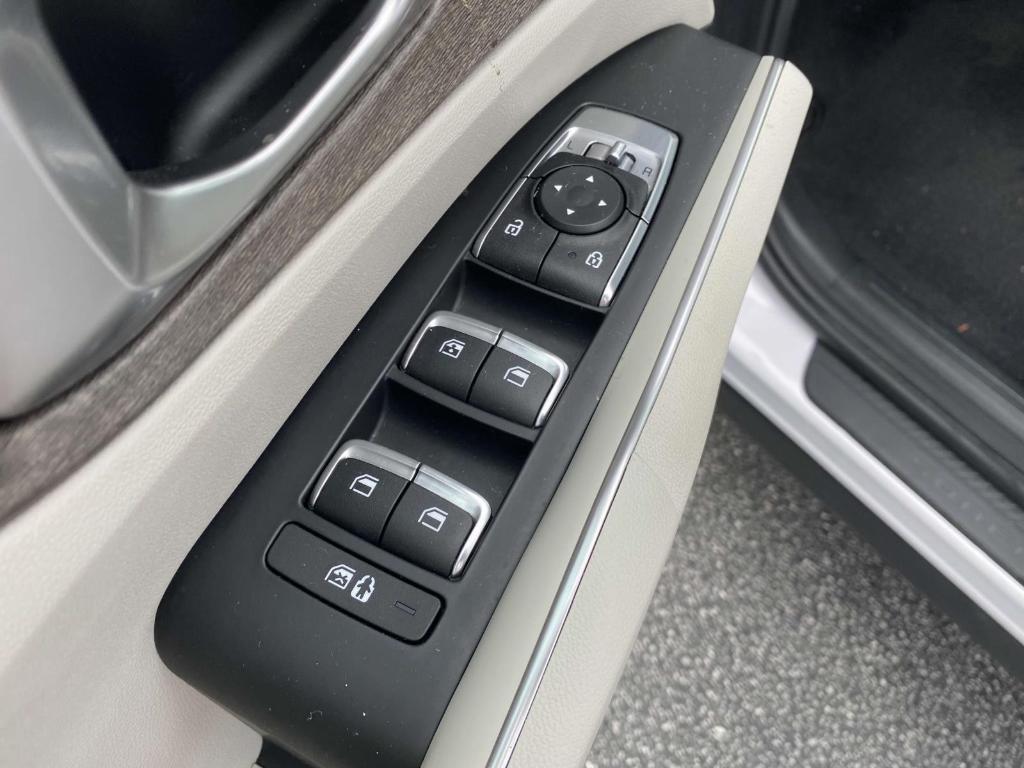 used 2022 Kia Sorento car, priced at $24,999
