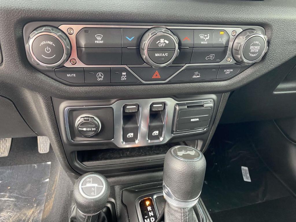 new 2026 Jeep Wrangler car, priced at $36,048