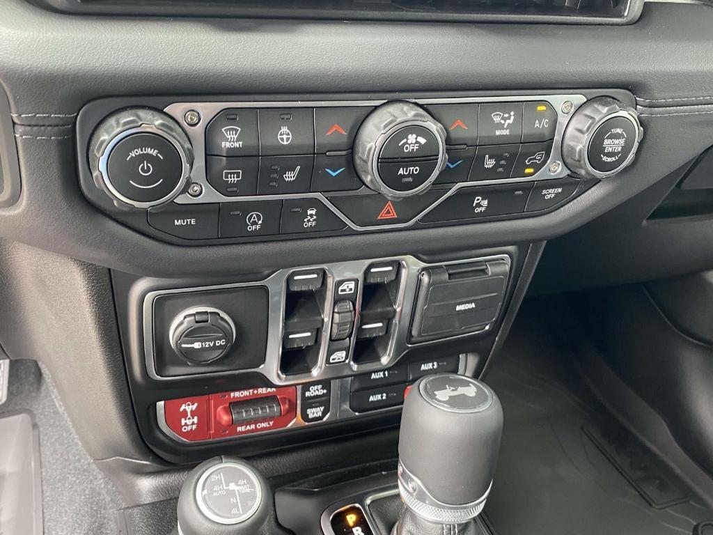 new 2025 Jeep Wrangler car, priced at $68,897
