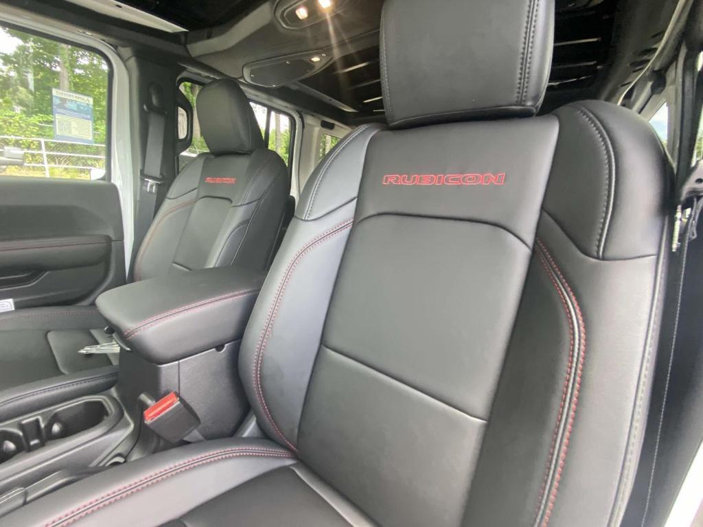 new 2025 Jeep Wrangler car, priced at $68,897