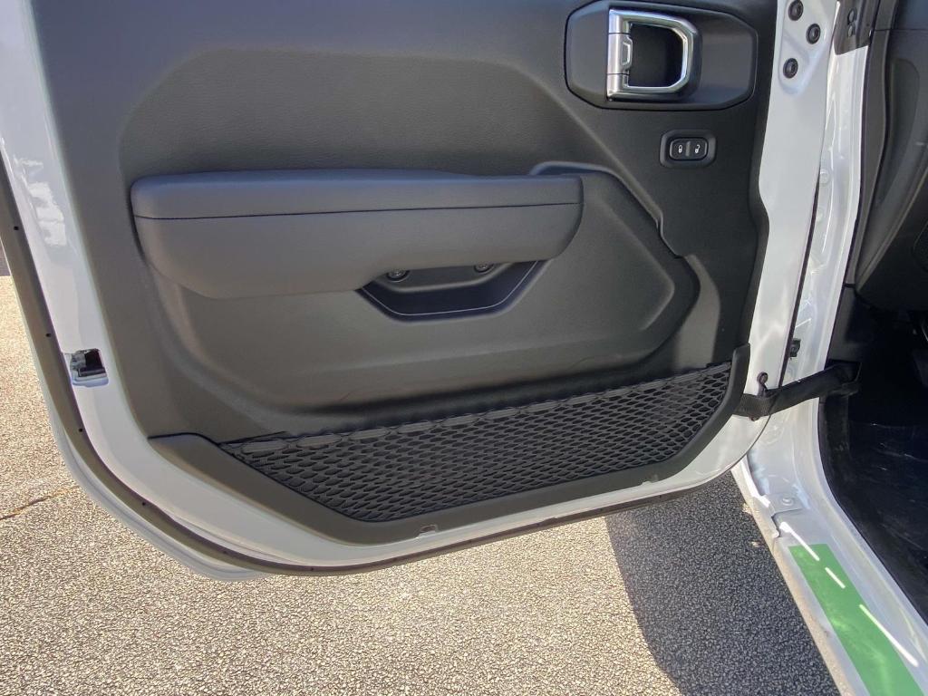 new 2026 Jeep Wrangler car, priced at $41,778