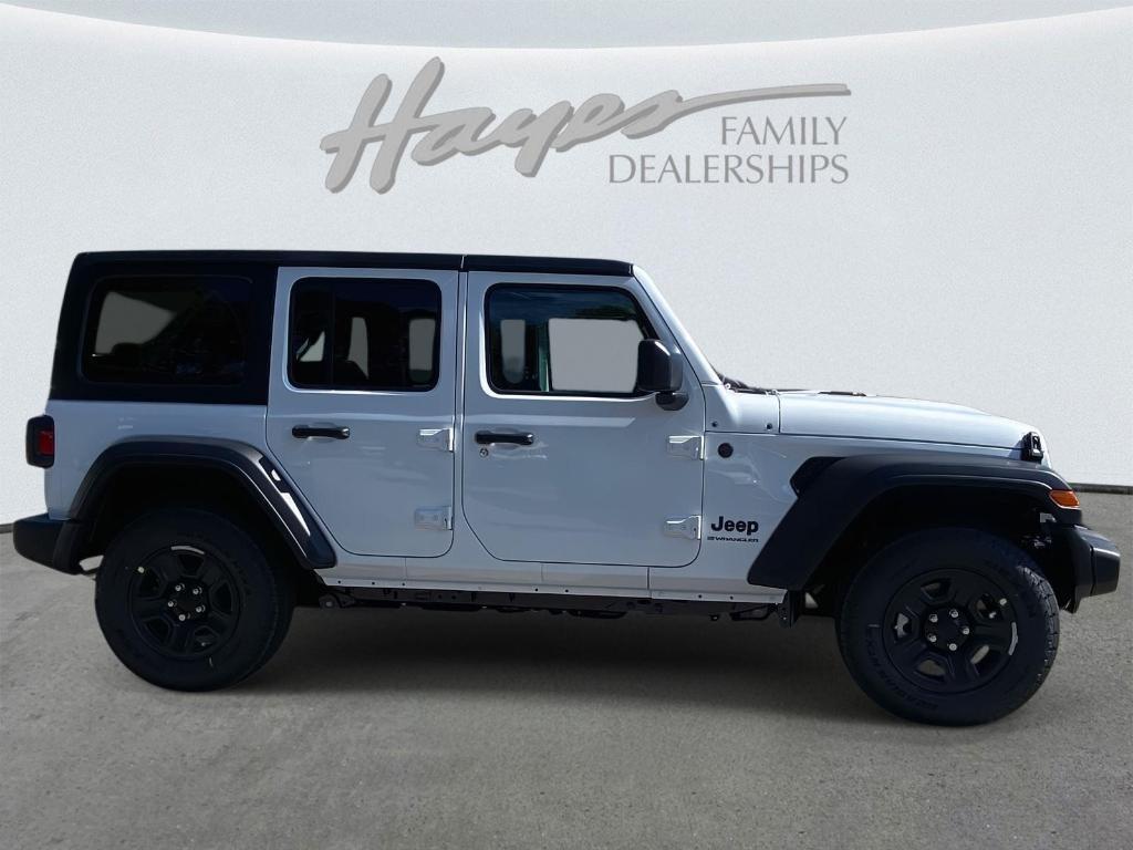 new 2026 Jeep Wrangler car, priced at $41,778