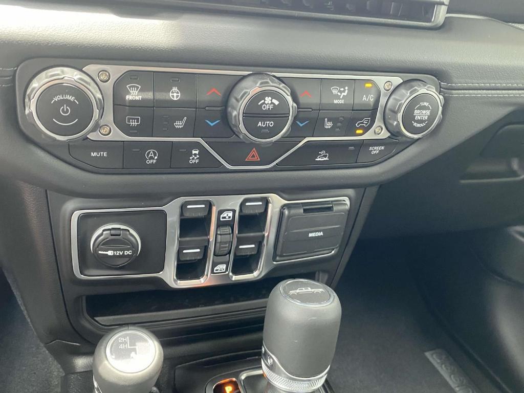 new 2025 Jeep Gladiator car, priced at $45,383