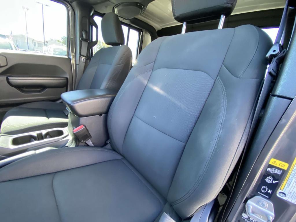 used 2021 Jeep Gladiator car, priced at $28,974