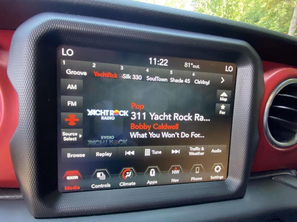 used 2022 Jeep Gladiator car, priced at $35,084