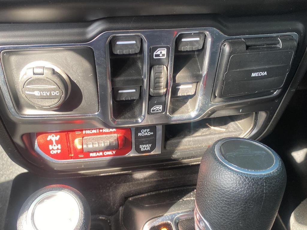 used 2022 Jeep Gladiator car, priced at $38,738