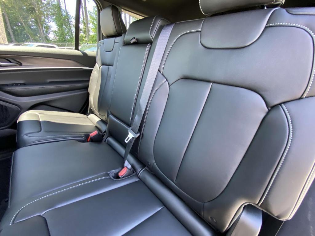 new 2025 Jeep Grand Cherokee L car, priced at $43,543