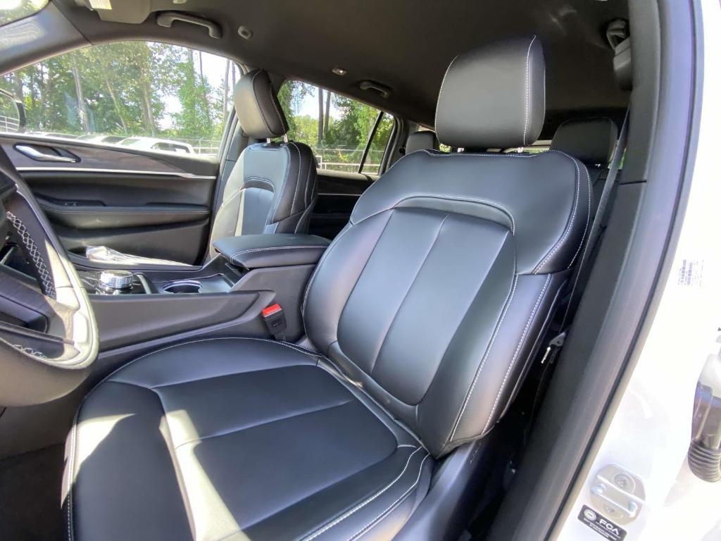 new 2025 Jeep Grand Cherokee L car, priced at $43,543